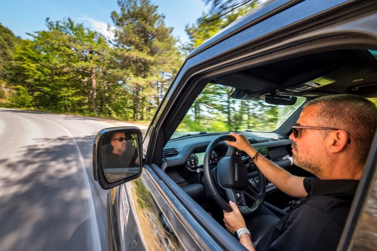 Οδοιπορικό στον Όλυμπο με τα Defender 110 και Toyota Land Cruiser 250-4