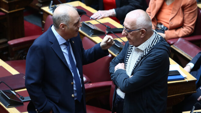 κακλαμάνης-κατά-βελόπουλου-να-αντιστ-563872666