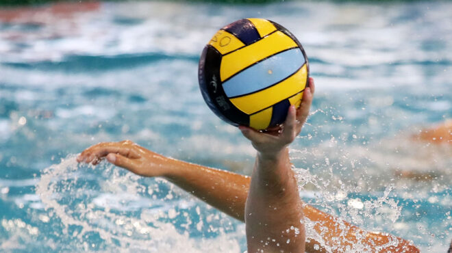 ο-μανωλιός-η-μαριορή-και-ο-φερετζές-τ-563862460