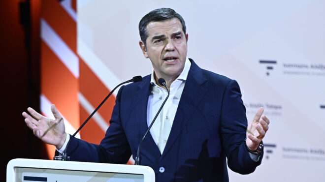 τσίπρας-με-παλιό-διαβατήριο-δεν-περν-563862448