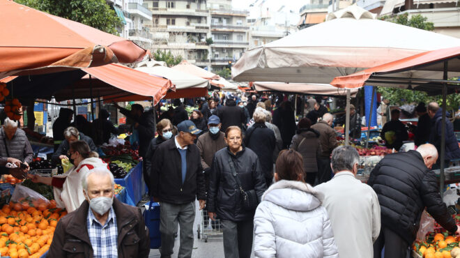 φτωχοί-αισθάνονται-δύο-στους-τρεις-ελ-563884720