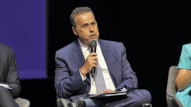 τηλεφωνική-επικοινωνία-παπασταύρου-563873125