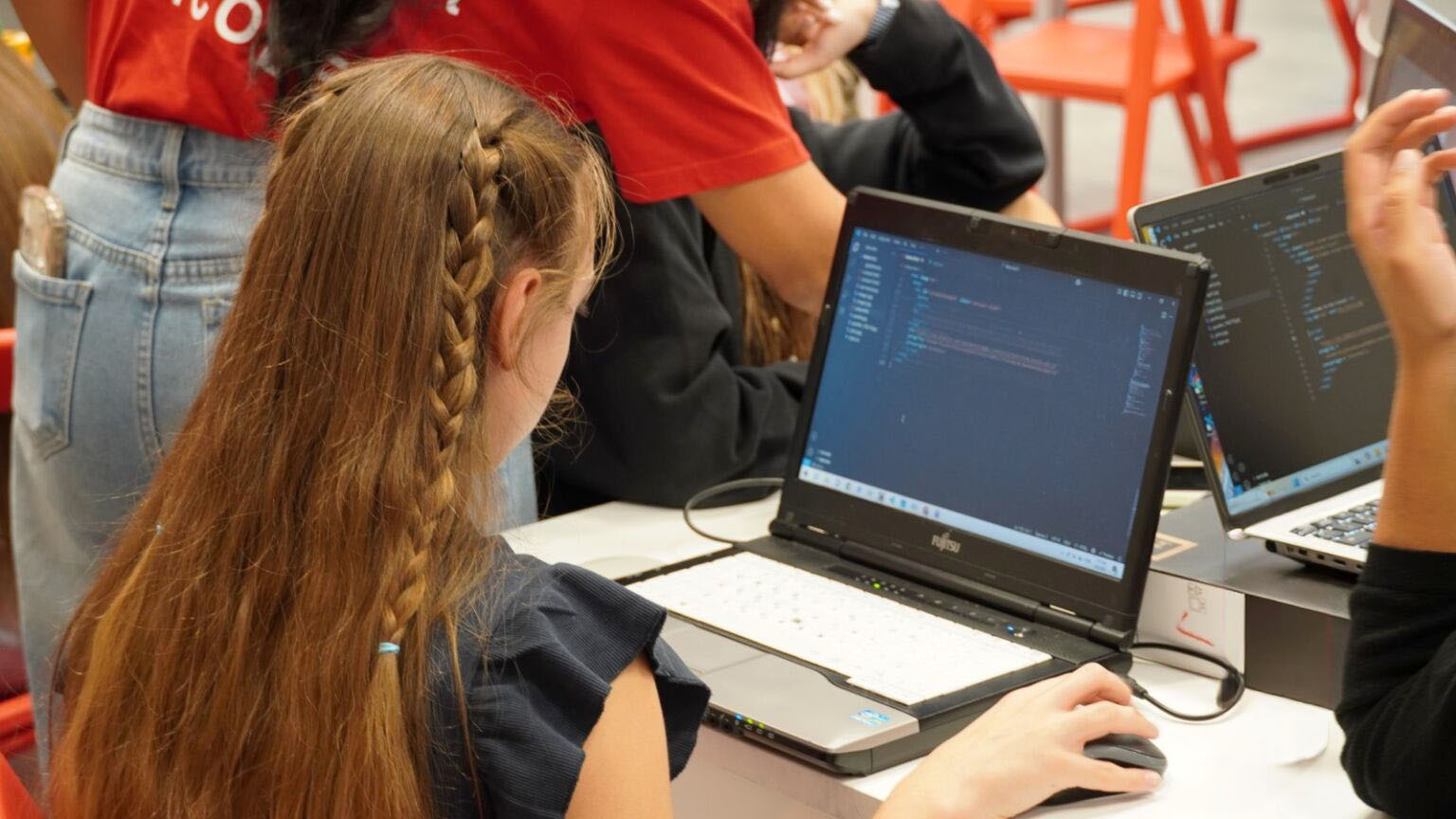 Code Like a Girl: Εννιά χρόνια ενδυνάμωσης κοριτσιών από τη Vodafone-1