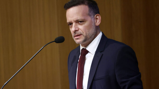 εντός-και-εκτός-ο-μύλος-της-κεντροαρισ-563865634