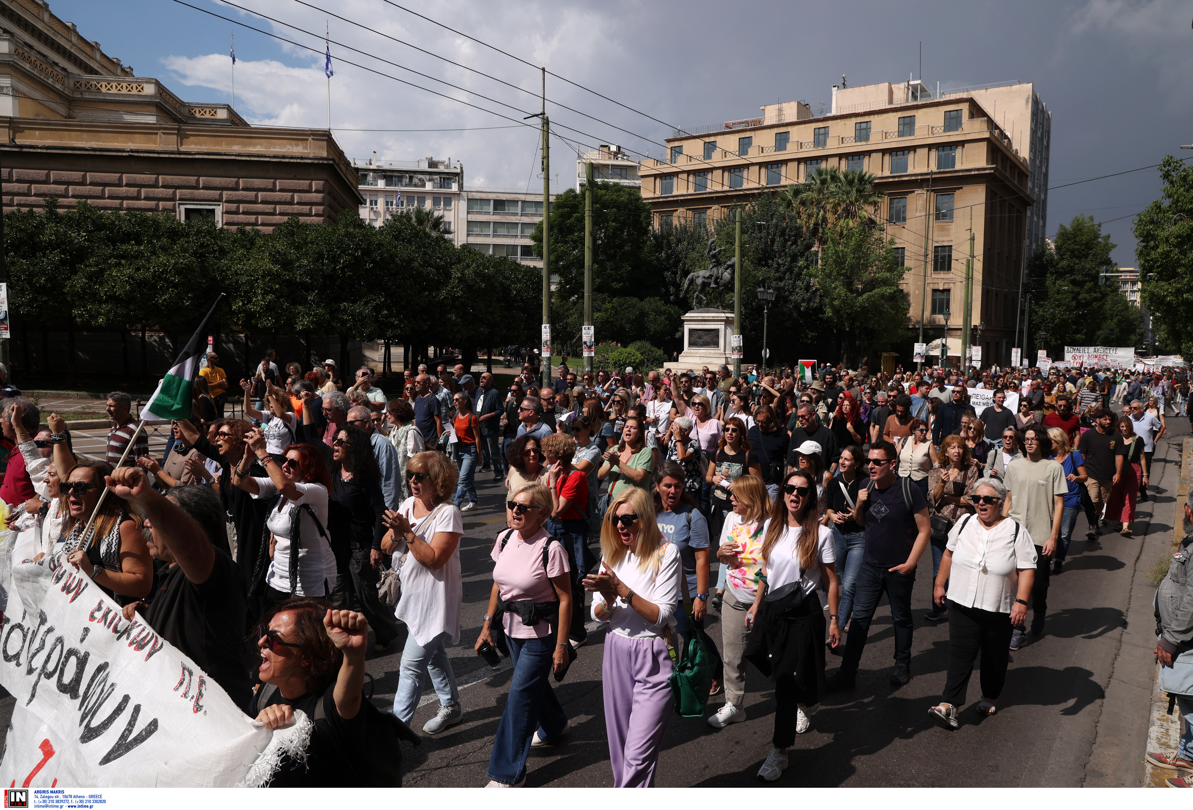 Δυναμικό «παρών» στις απεργιακές συγκεντρώσεις της Αθήνας (εικόνες)-2