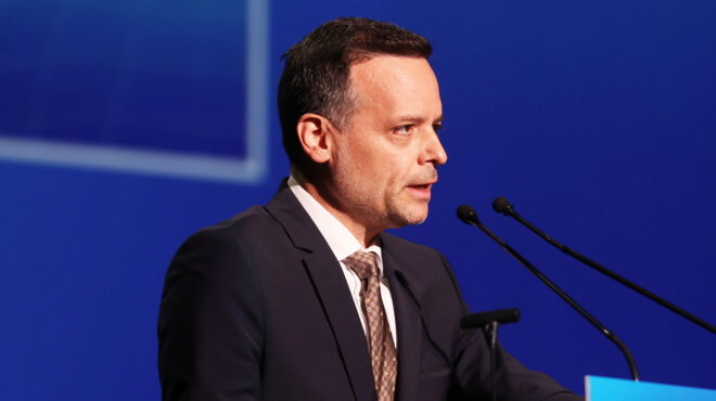 εντός-και-εκτός-χαμηλό-βαρομετρικό-δο-563853181