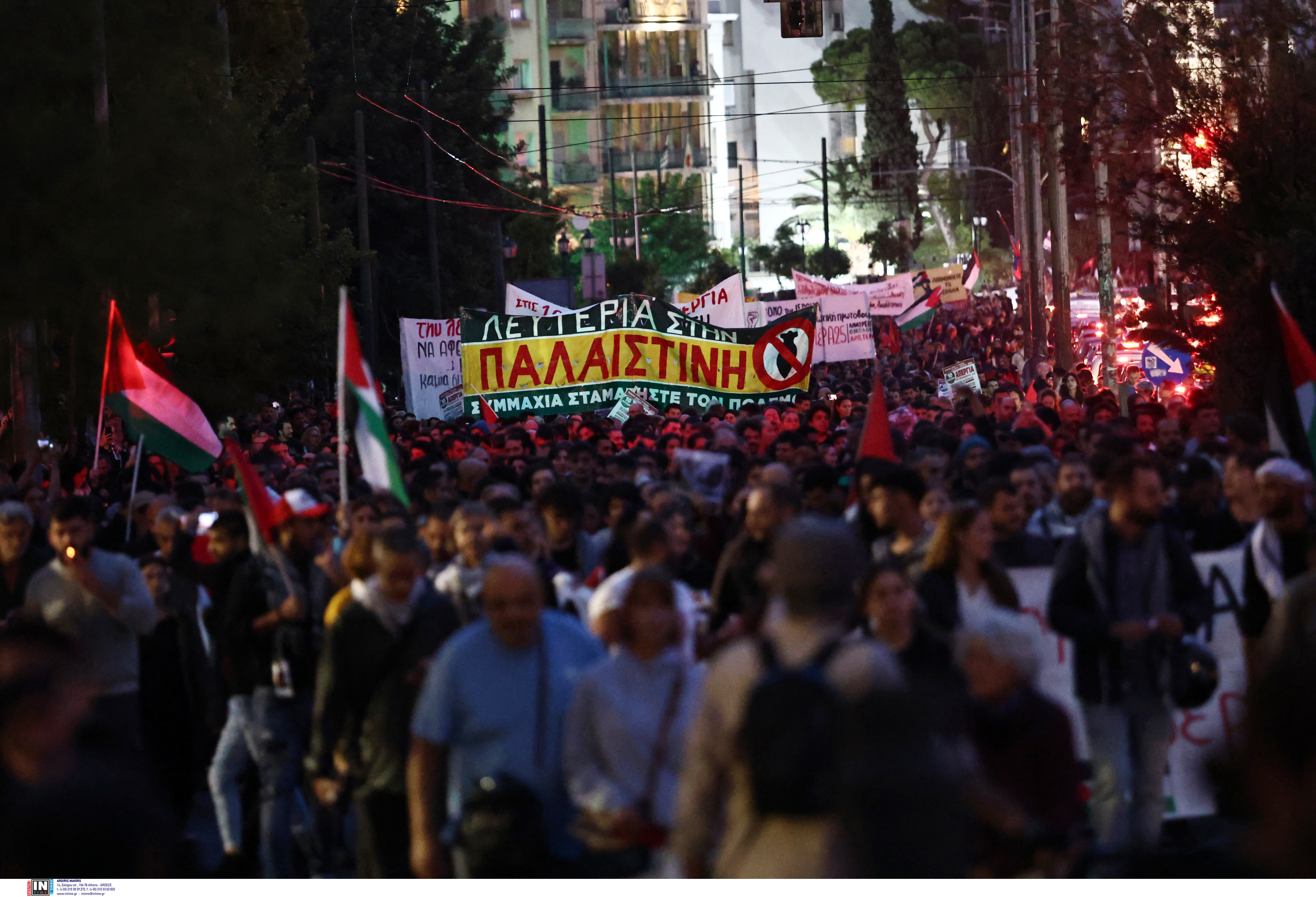 Σε εξέλιξη πορεία για την Παλαιστίνη στο κέντρο της Αθήνας – Εικόνες-1