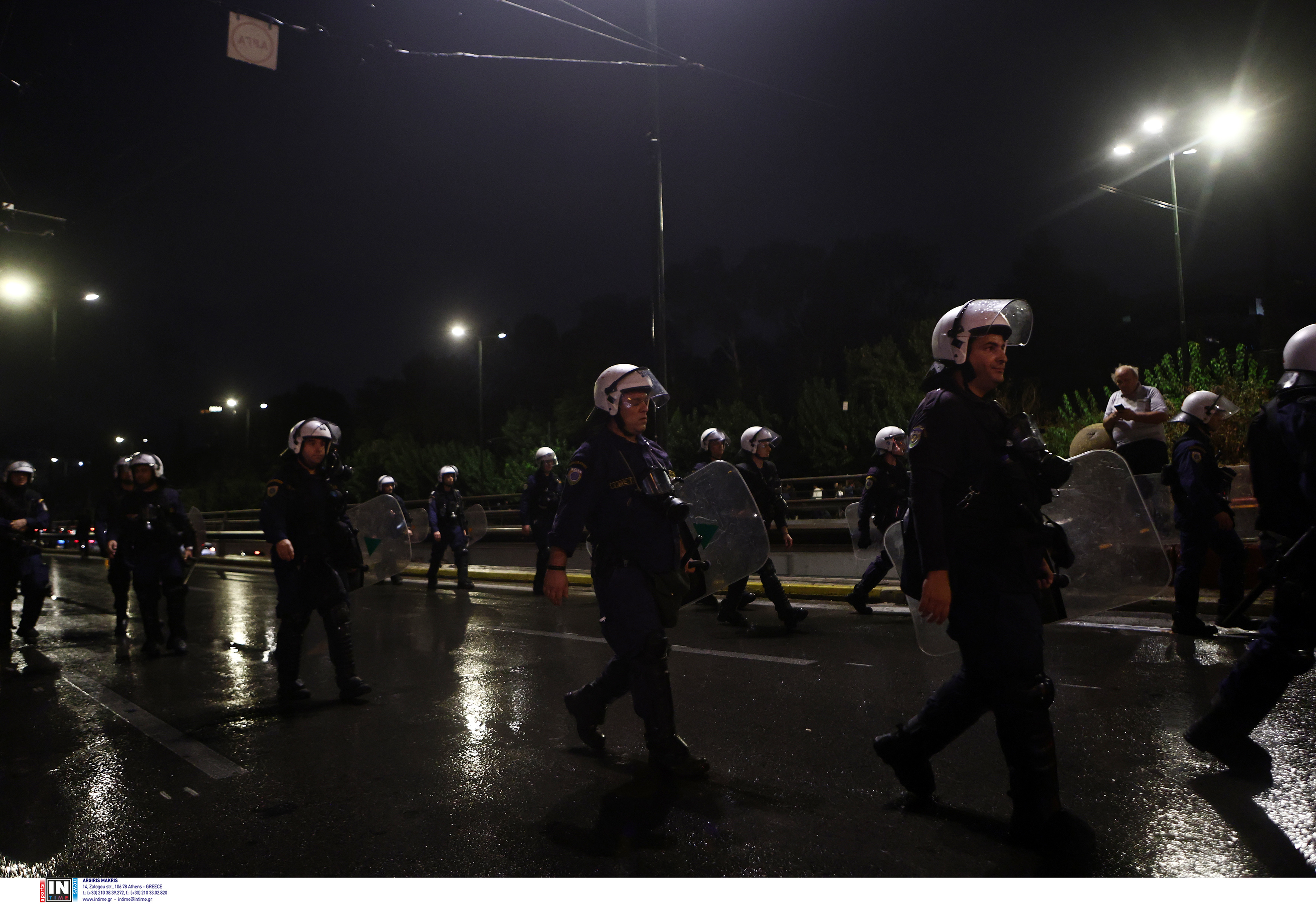 Σε εξέλιξη πορεία για την Παλαιστίνη στο κέντρο της Αθήνας – Εικόνες-5