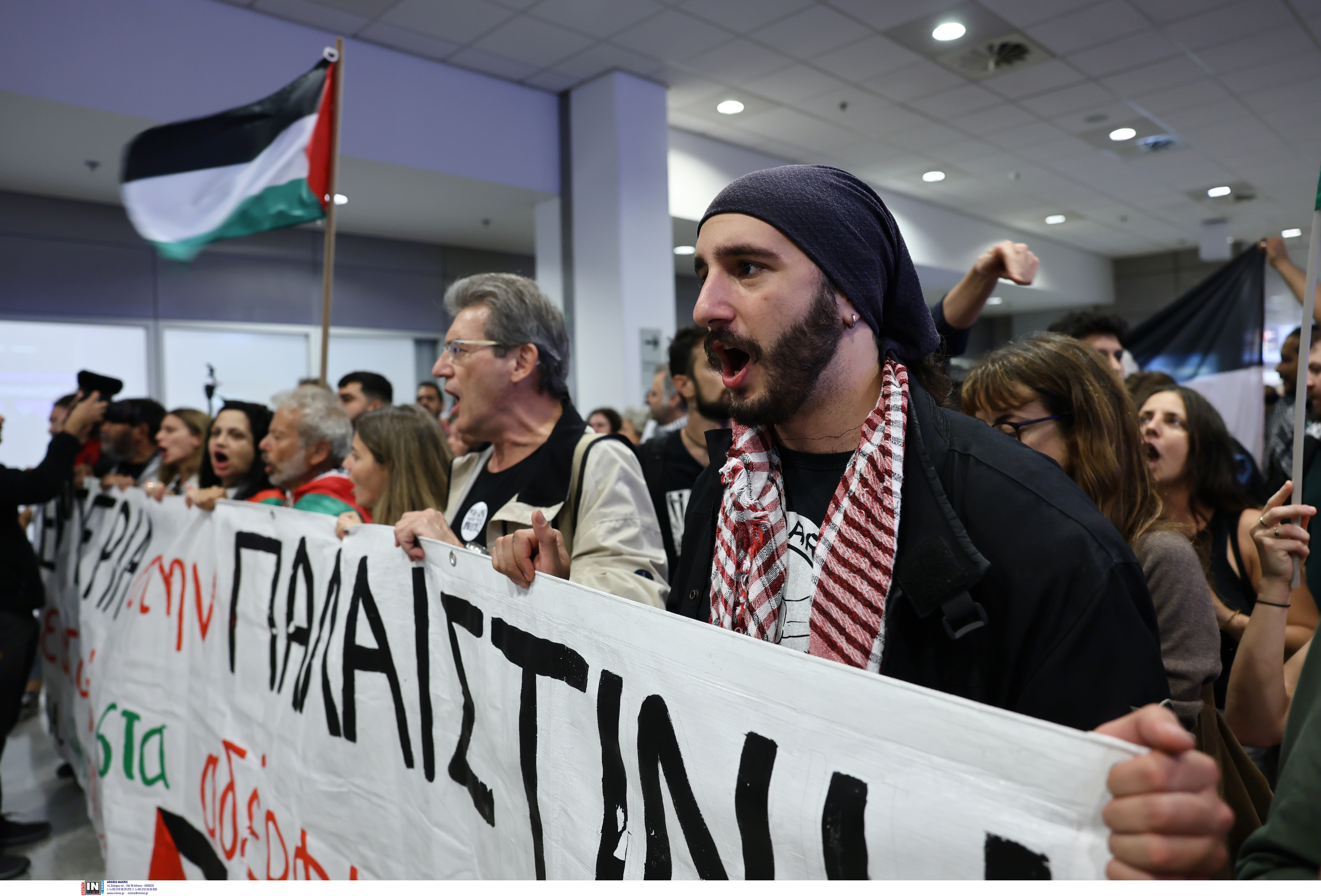 Εικόνες από τον επαναπατρισμό των 27 ακτιβιστών του στολίσκου για τη Γάζα-3