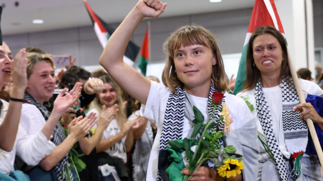 στην-αθήνα-η-γκρέτα-τούνμπεργκ-συμβα-563852140