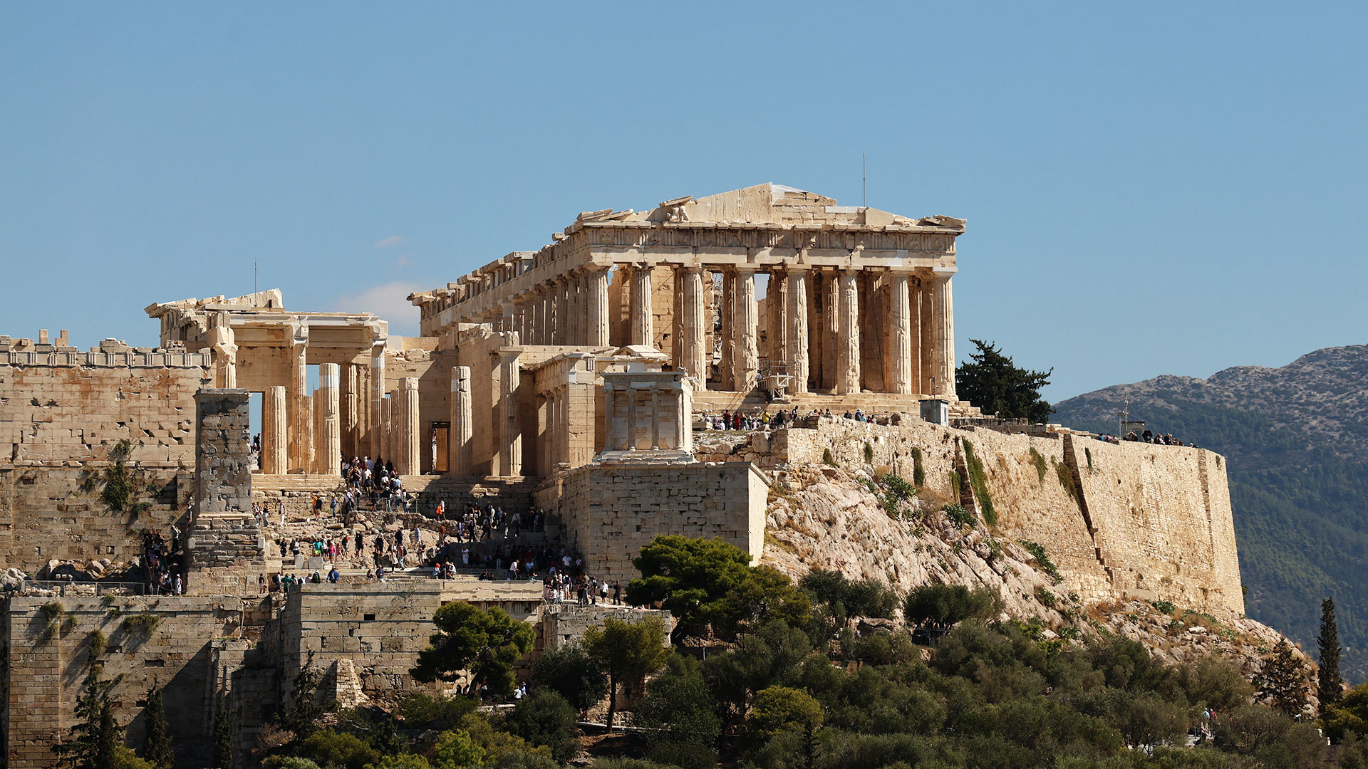 Ο Παρθενώνας «ελεύθερος» από σκαλωσιές – «Μοιάζει σαν να καθάρισε ο ουρανός»-2