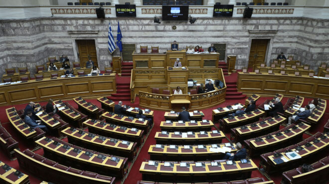 βουλή-συνεχίζεται-η-συζήτηση-για-το-ερ-563867746