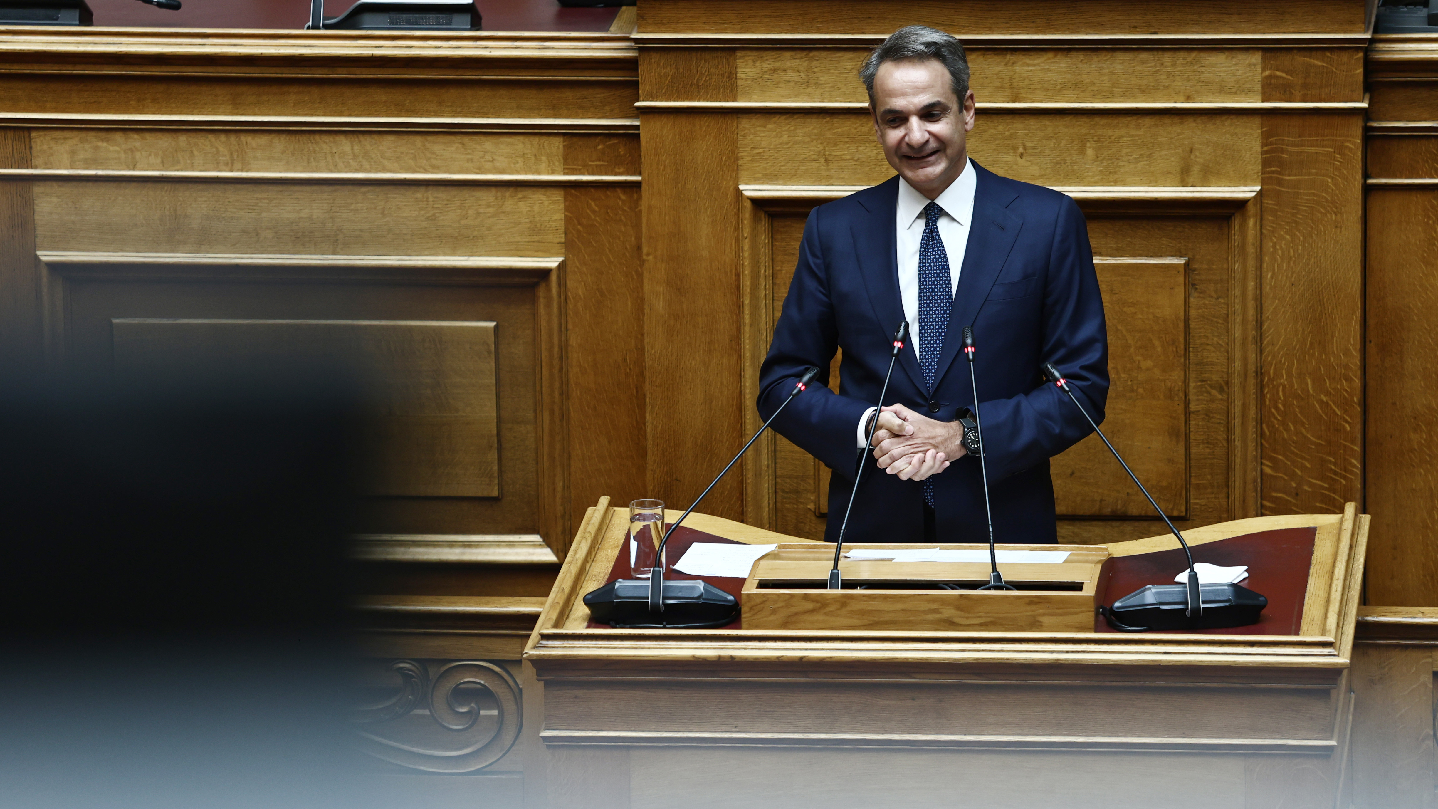 Μητσοτάκης σε Ανδρουλάκη: Θα πιάνατε τον Τραμπ από το πέτο και θα του λέγατε go back;-1