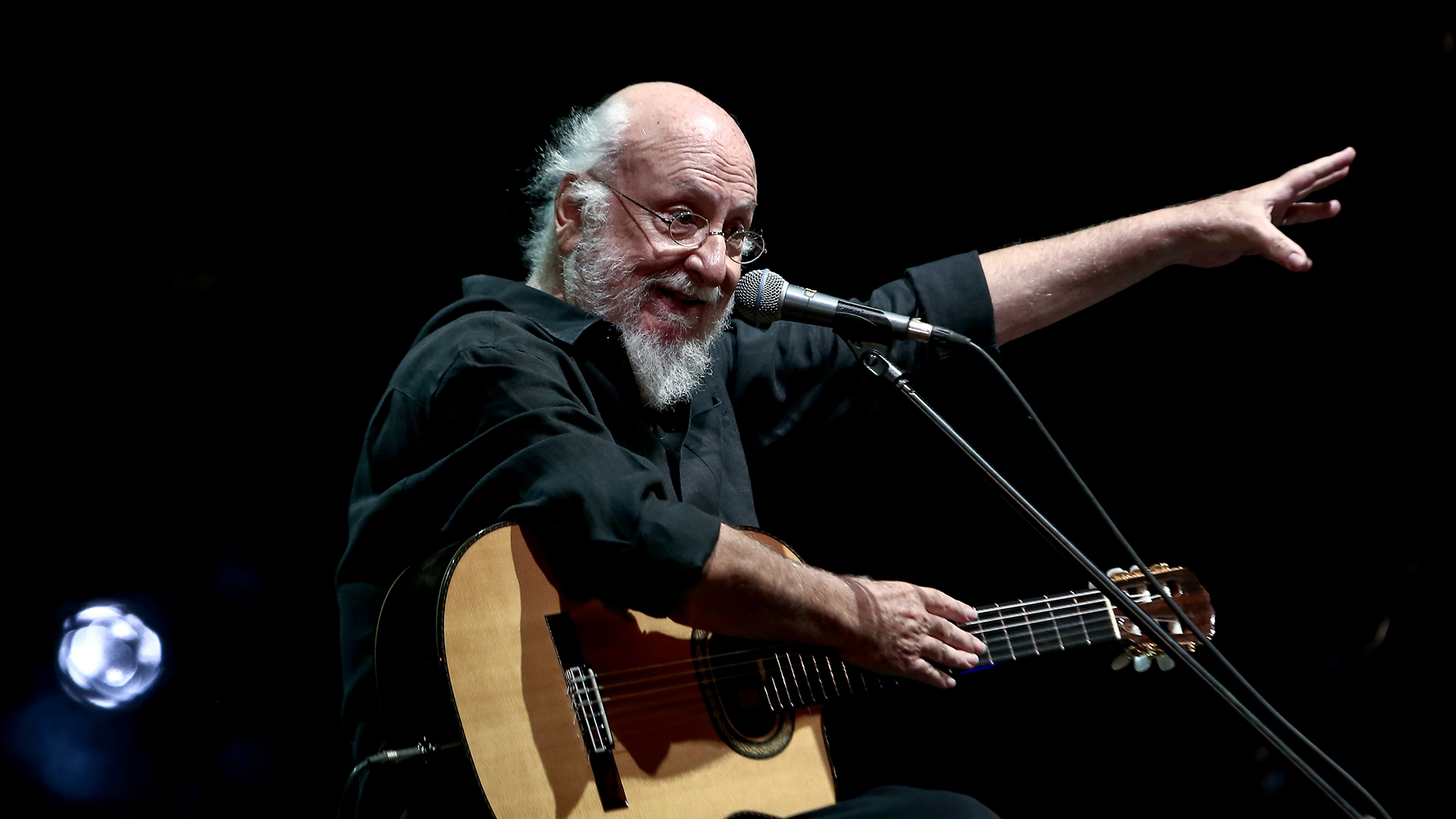 διονύσης-σαββόπουλος-1944-2025-ο-νιόνιος-που-563880529