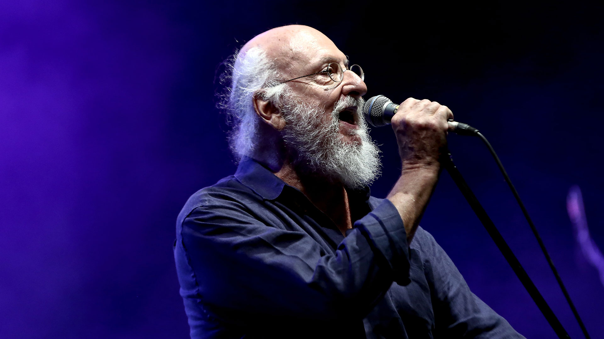 Πέθανε ο Διονύσης Σαββόπουλος-8