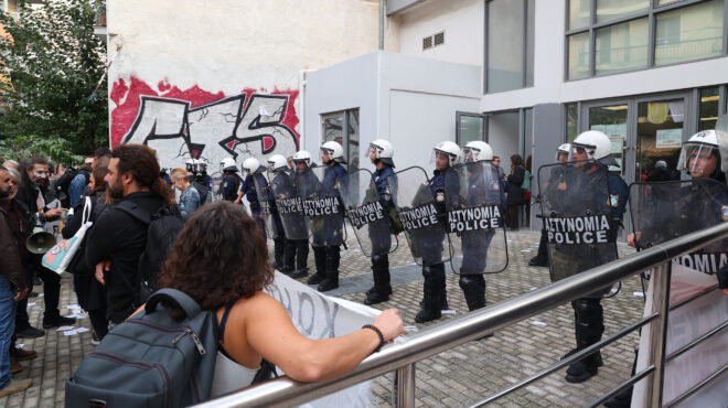 μεταξουργείο-ενταση-και-χημικά-στη-δι-563882944
