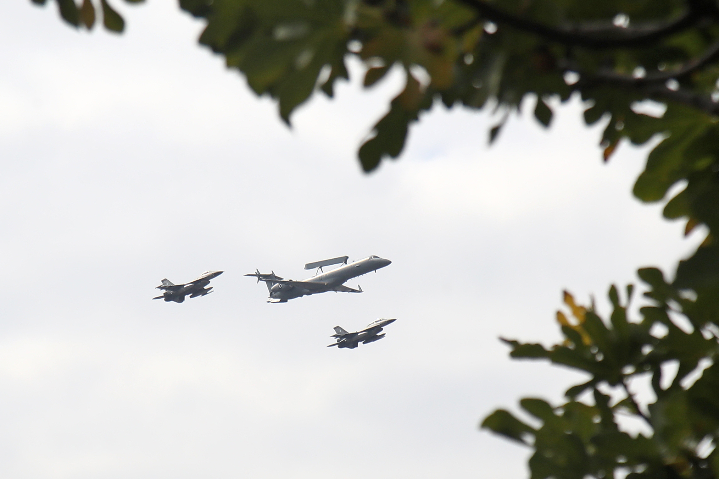 Θεσσαλονίκη: Εικόνες από τη δοκιμαστική στρατιωτική παρέλαση ενόψει 28ης Οκτωβρίου-1