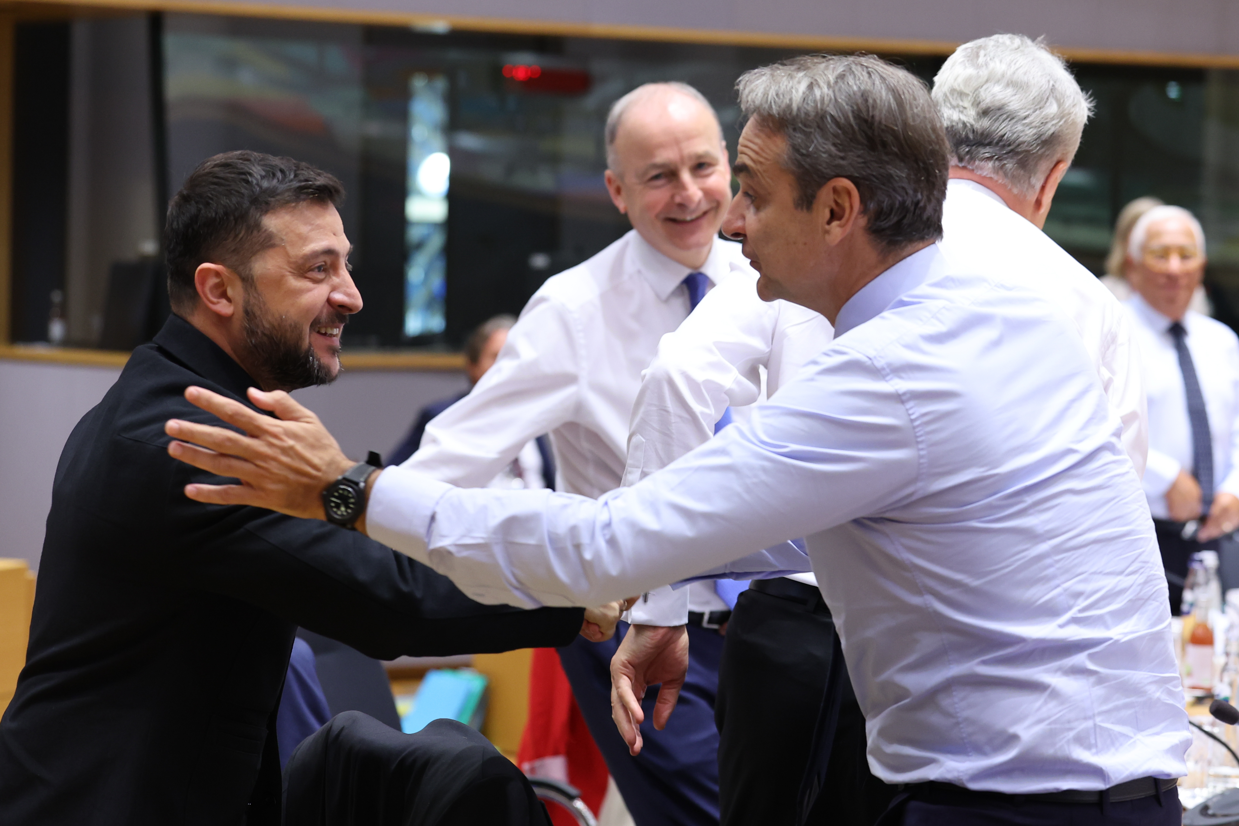 Ζελένσκι: Τα παγωμένα ρωσικά κεφάλαια να χρηματοδοτήσουν την ουκρανική αμυντική βιομηχανία-4