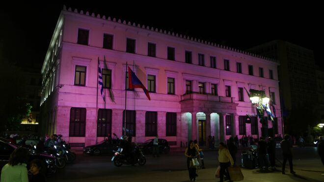 καρκίνος-του-μαστού-στα-ροζ-ντύθηκαν-563886430