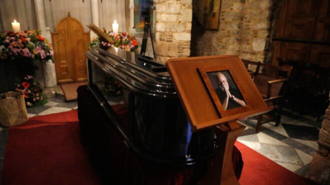 σήμερα-η-κηδεία-του-διονύση-σαββόπουλ-563887831