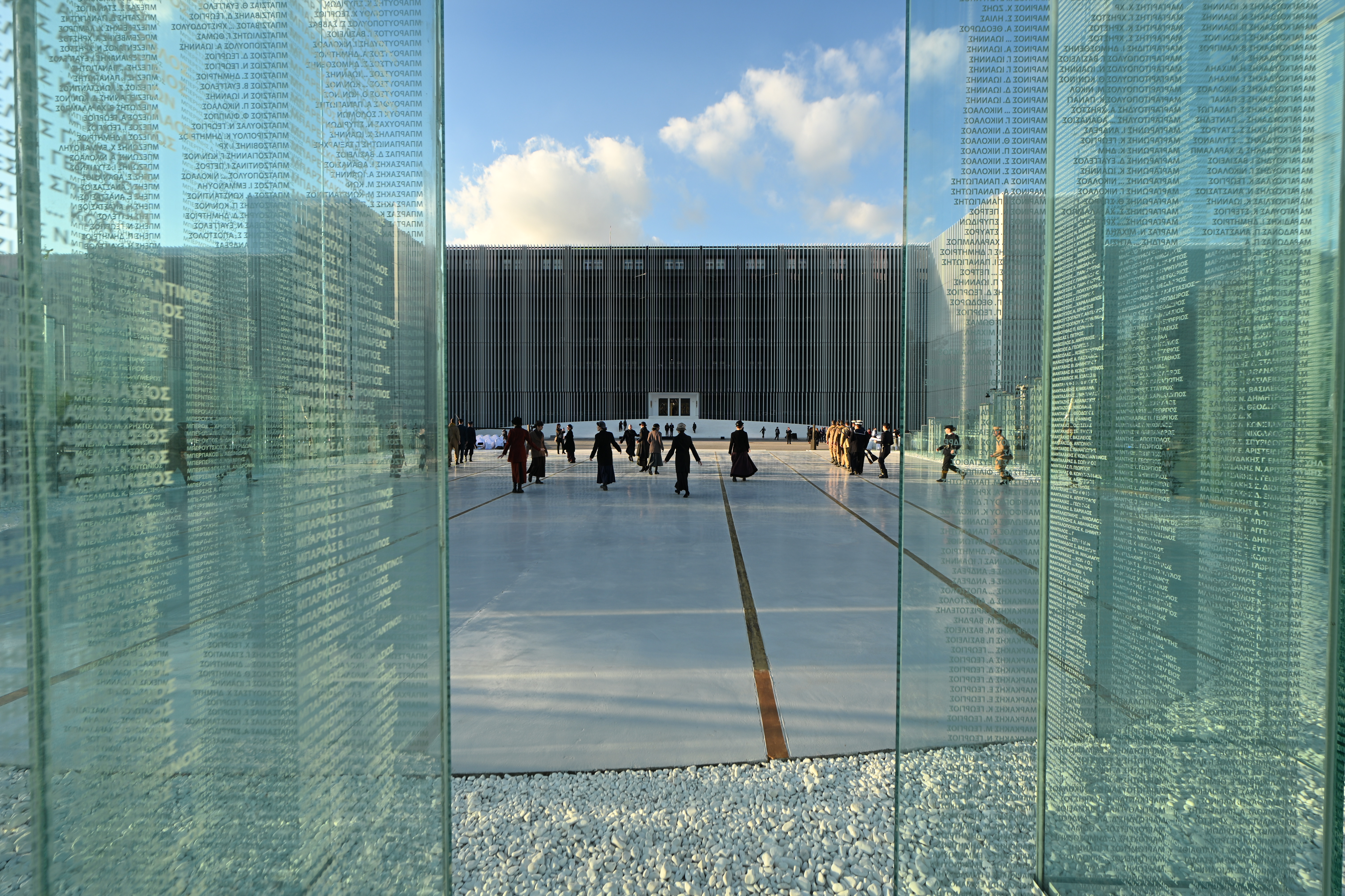 Πεντάγωνο: Η νέα βιοκλιματική πρόσοψη και η Κιβωτός Εθνικής Μνήμης του Κώστα Βαρώτσου (φωτογραφίες)-11