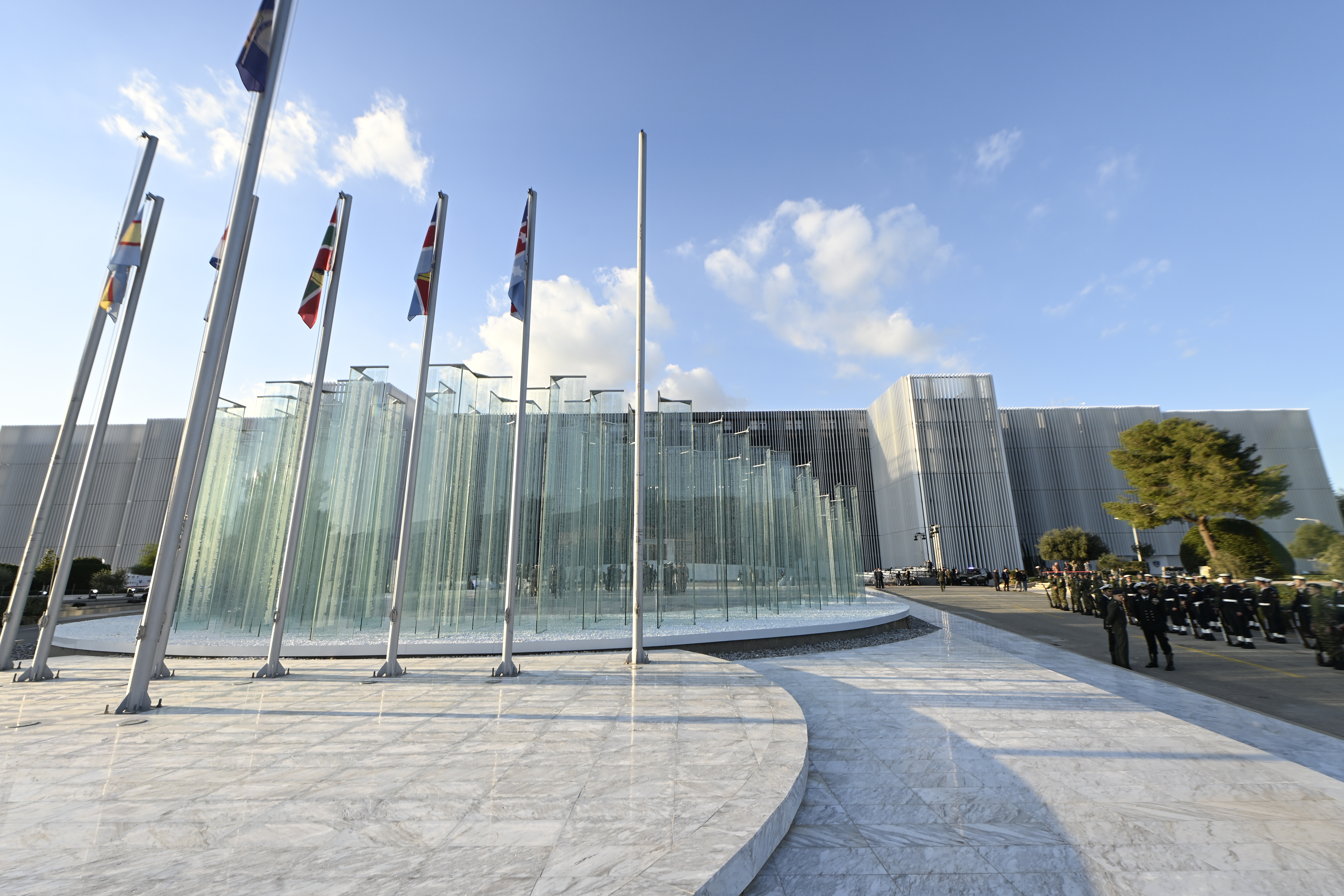 Πεντάγωνο: Η νέα βιοκλιματική πρόσοψη και η Κιβωτός Εθνικής Μνήμης του Κώστα Βαρώτσου (φωτογραφίες)-2