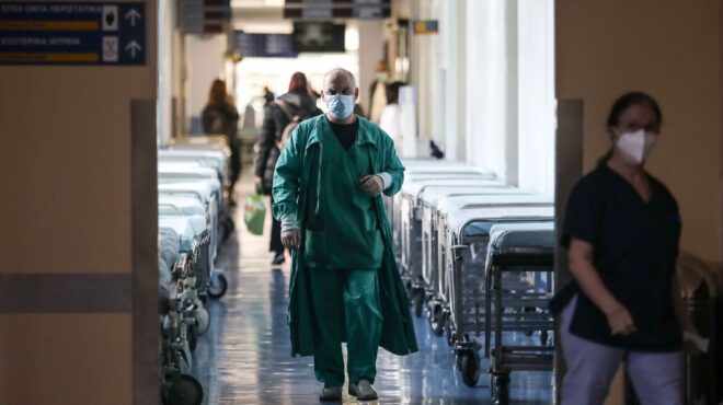 κορωνοϊός-αύξηση-κρουσμάτων-και-ιικο-563891602