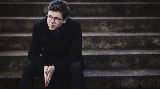 ο-μάλερ-στην-5η-συμφωνία-δραπετεύει-563896102