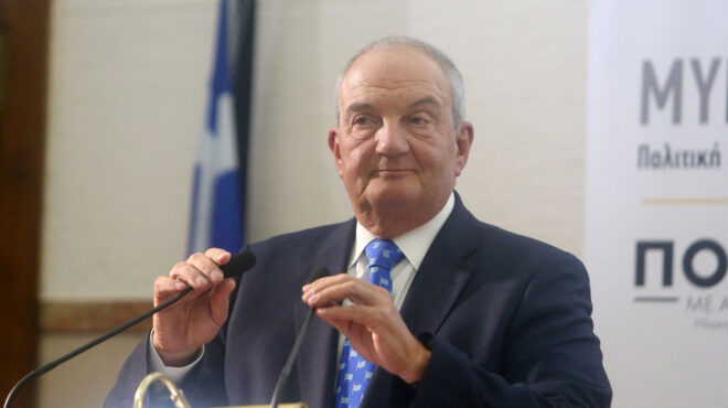 κώστας-καραμανλής-από-την-άνεση-του-θε-563850226