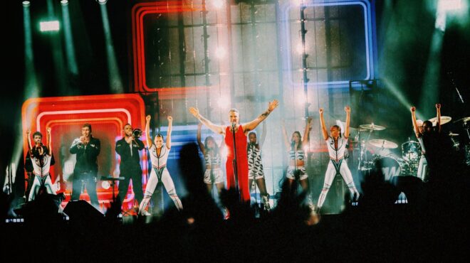 ρόμπι-γουίλιαμς-ο-άσωτος-υιός-της-britpop-β-563848552