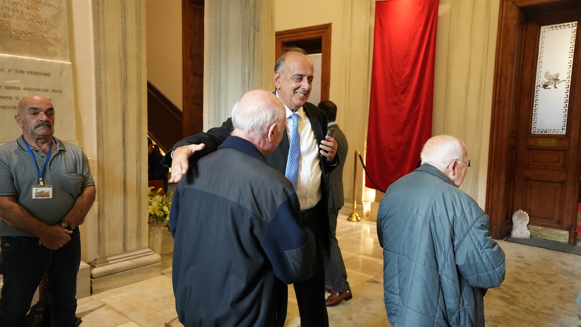 Μεγάλη δωρεά έδωσε νέα πνοή ζωής στο Ζωγράφειο Λύκειο της Πόλης-1