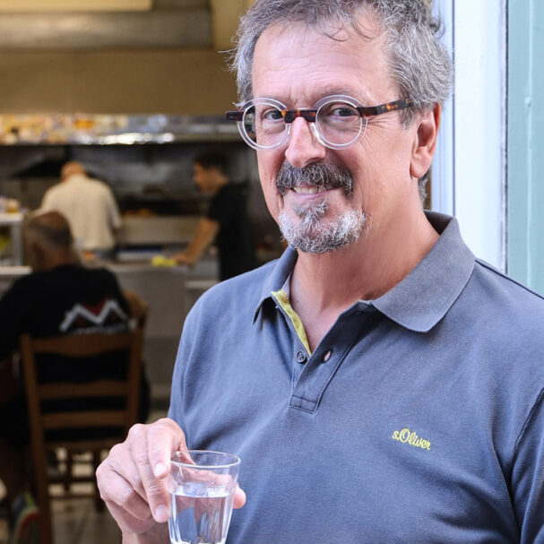 βόλος-η-πόλη-που-πασχίζει-να-σηκώσει-τη-563888737