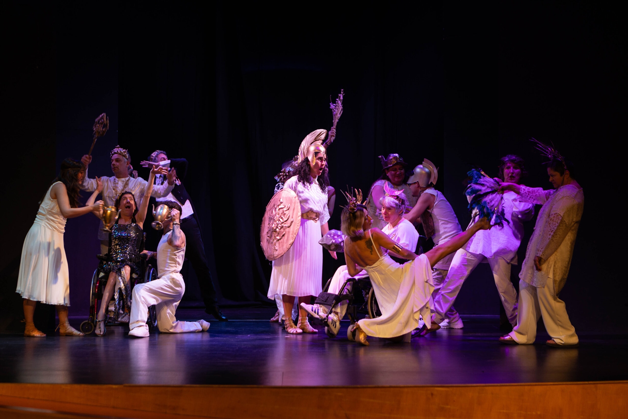 Ο Ντάνιελ Ντέι-Λιούις και ο γιος του Ρόναν στο πλευρό της «Πόρτας Ανοιχτής»-2