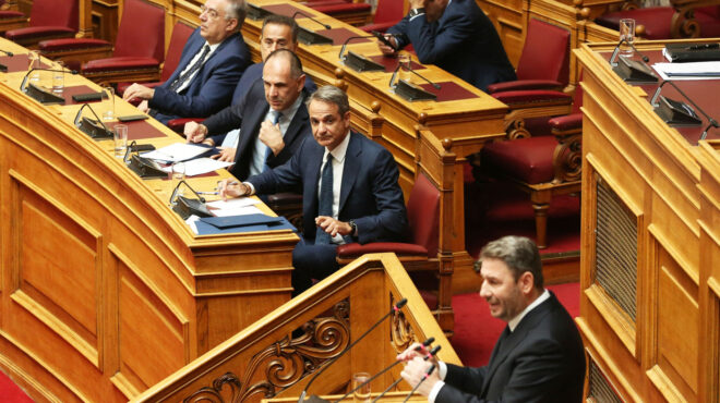 διπλό-μέτωπο-για-την-κυβέρνηση-563875543