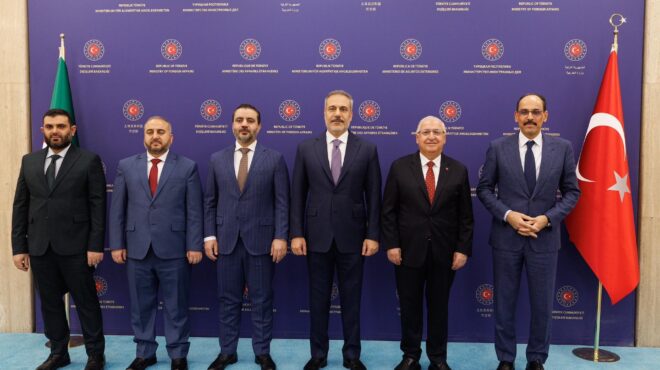 αγκυρα-και-δαμασκός-πυκνώνουν-τις-επα-563866423