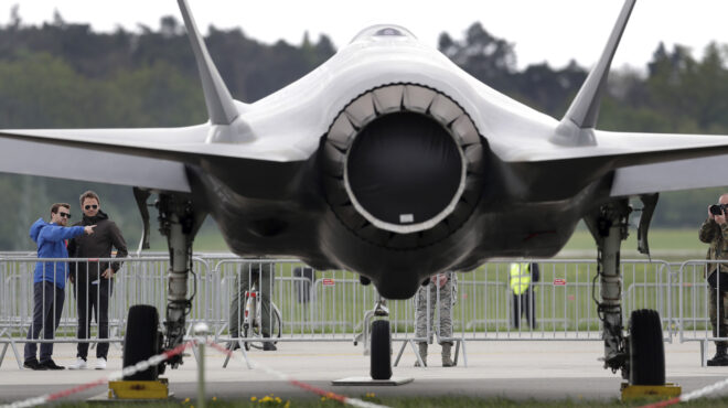 γερμανία-το-υπουργείο-αμυνας-καταρρ-563879230