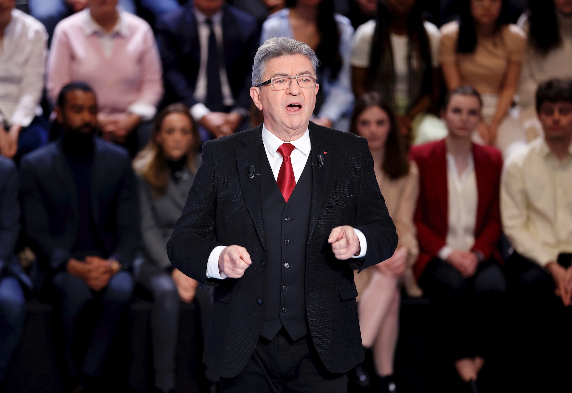 Γαλλία – Με την πλάτη στον τοίχο ο Μακρόν: 3+1 σενάρια (α)διεξόδου από την κρίση-4