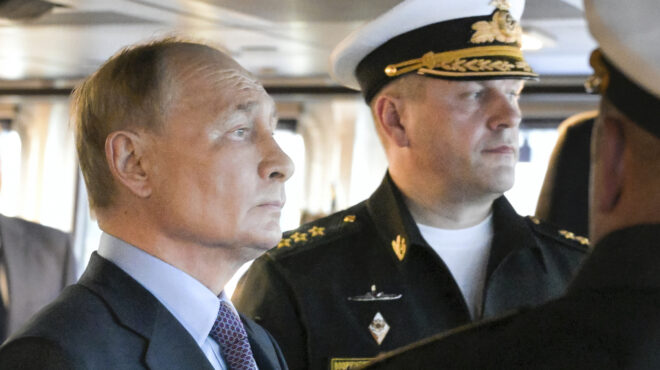 γαλλία-υπό-κράτηση-καπετάνιος-ρωσικ-563845630