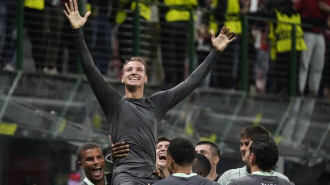 φραντσέσκο-καμάρντα-ένα-παιδί-που-του-563876347