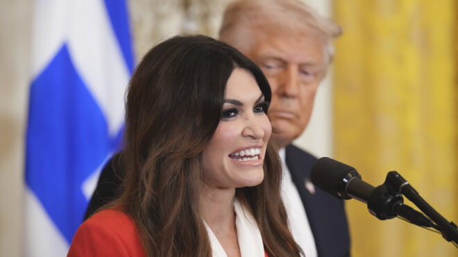 κίμπερλι-γκίλφοϊλ-η-ελλάδα-αποτελεί-563888905