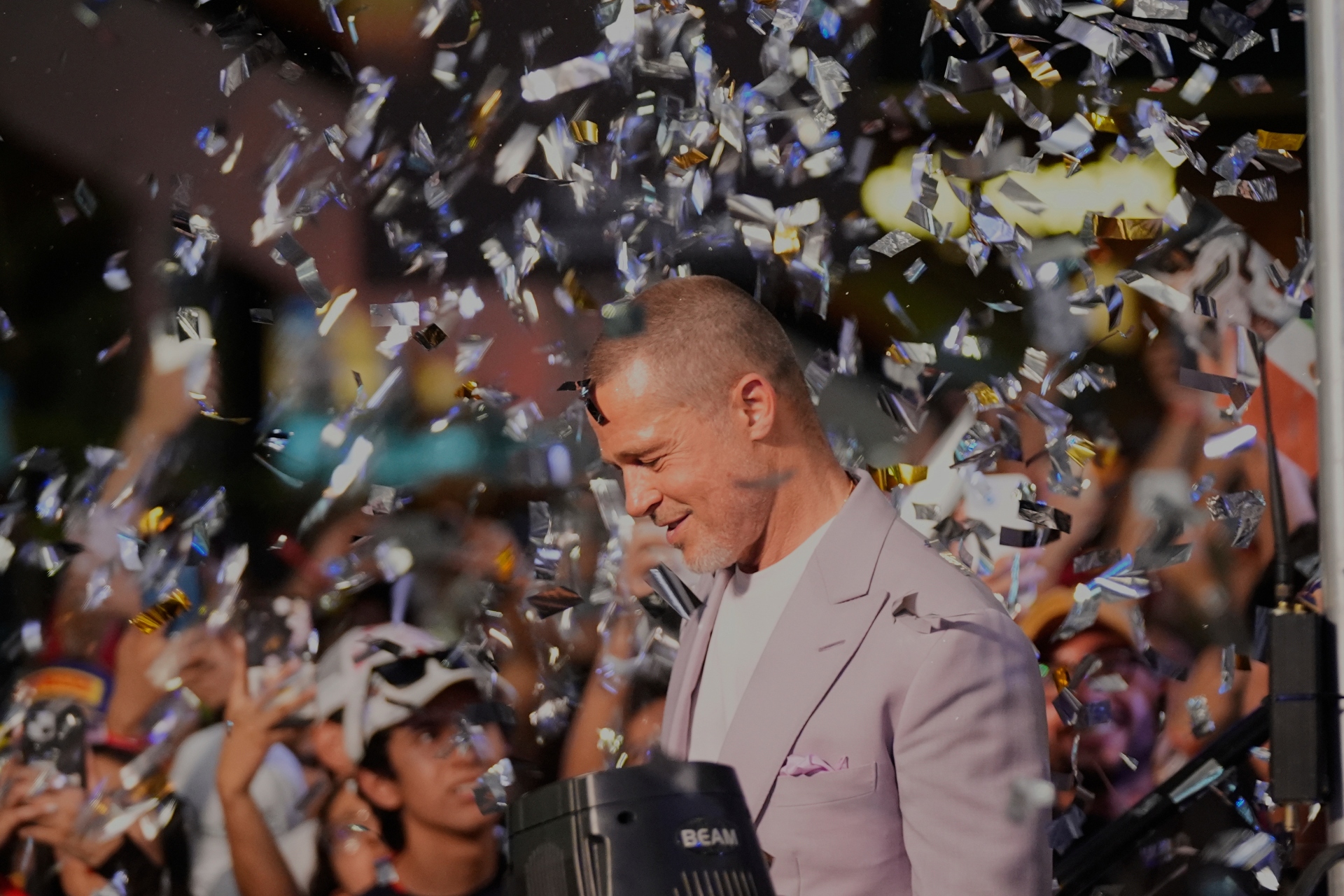 Γιατί είναι όλα sold out;-3