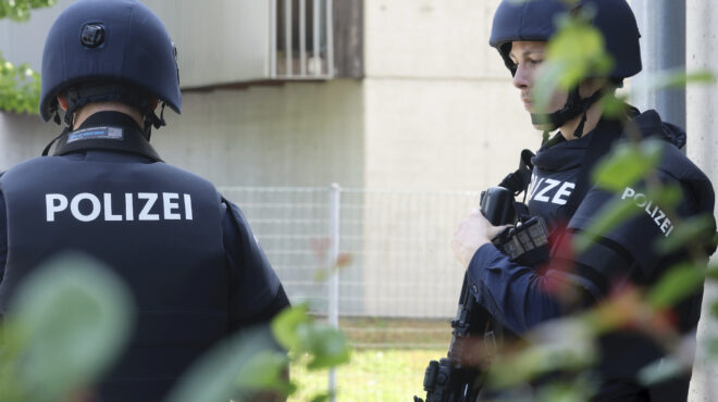 αυστρία-απελαύνουμε-καταδικασμένο-563879281