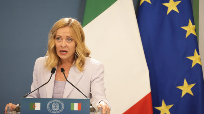 ιταλία-προς-νέο-ιστορικό-χαμηλό-οι-γεν-563879440