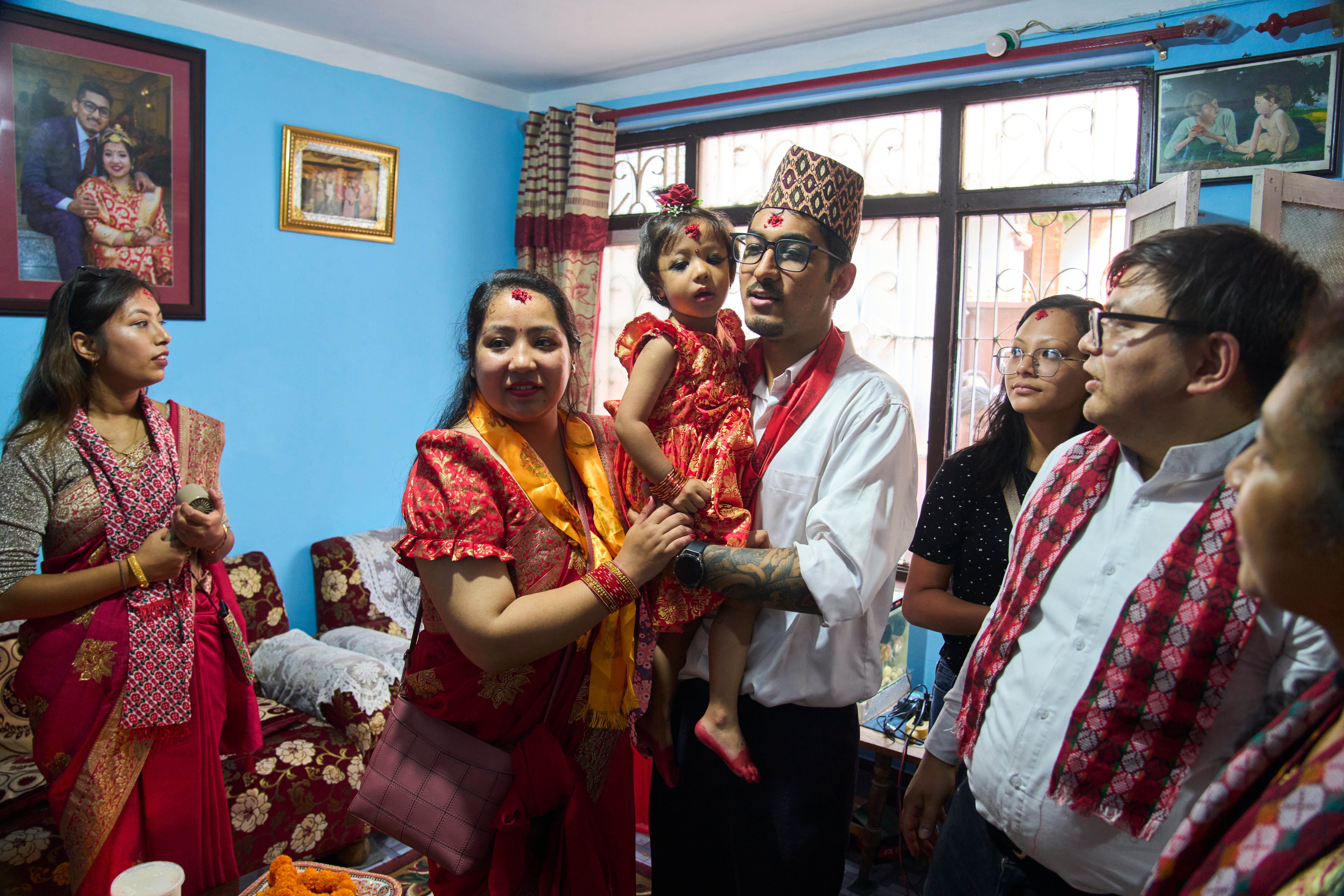 Νεπάλ: Μία 2χρονη η νέα «ζωντανή θεότητα» που λατρεύεται από ινδουιστές και βουδιστές-4