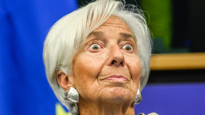 η-λαγκάρντ-λέει-πως-πρέπει-να-είσαι-λί-563858047