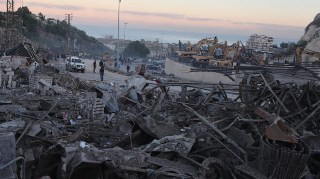 σφοδροί-ισραηλινοί-βομβαρδισμοί-στο-563871628