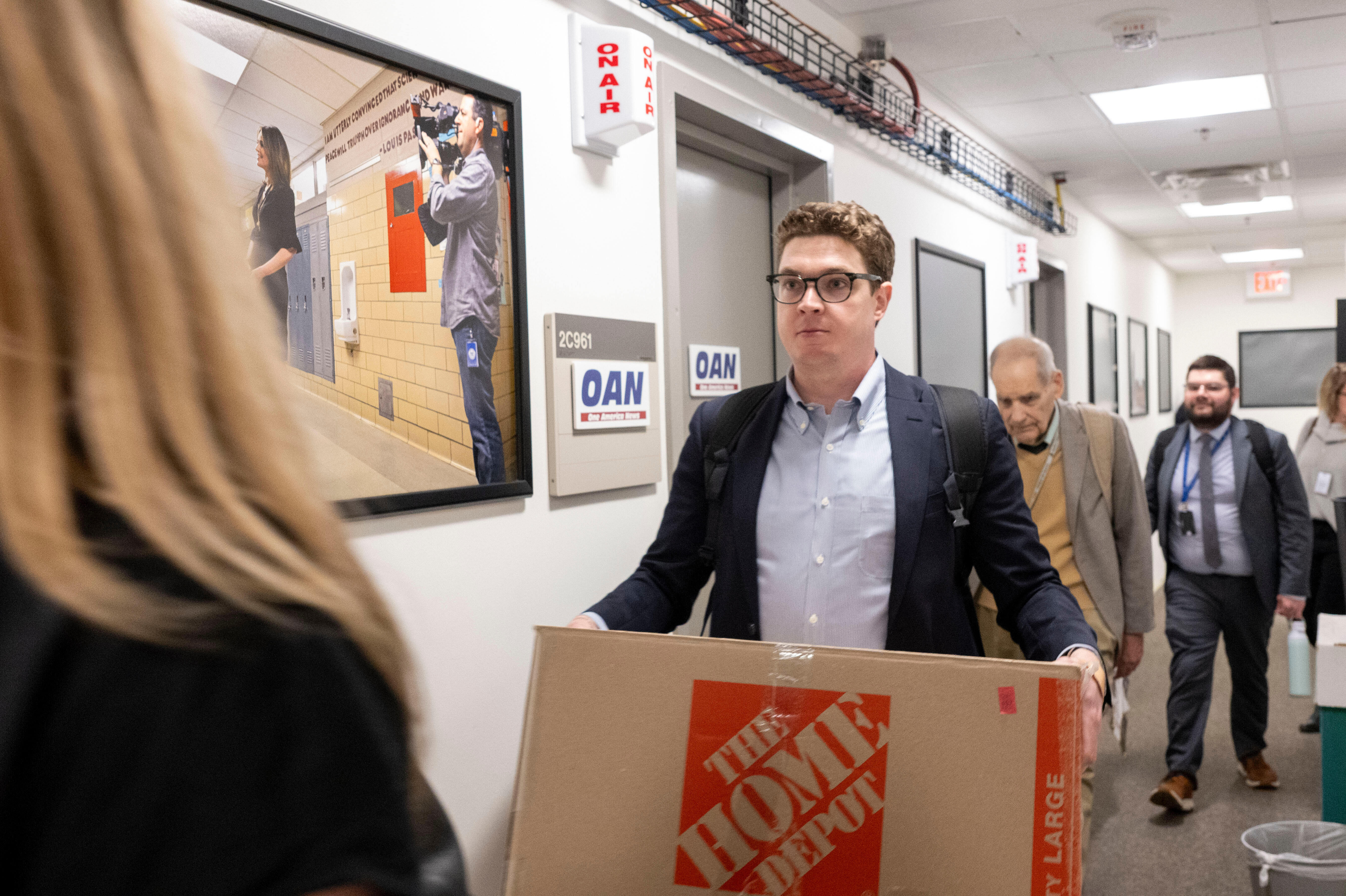 Πρωτοφανείς εικόνες στο Πεντάγωνο: Η μαζική αποχώρηση των διαπιστευμένων δημοσιογράφων-7