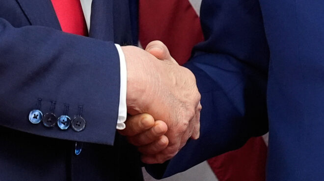 αφήνοντας-στον-τραμπ-την-αίσθηση-του-ν-563896060