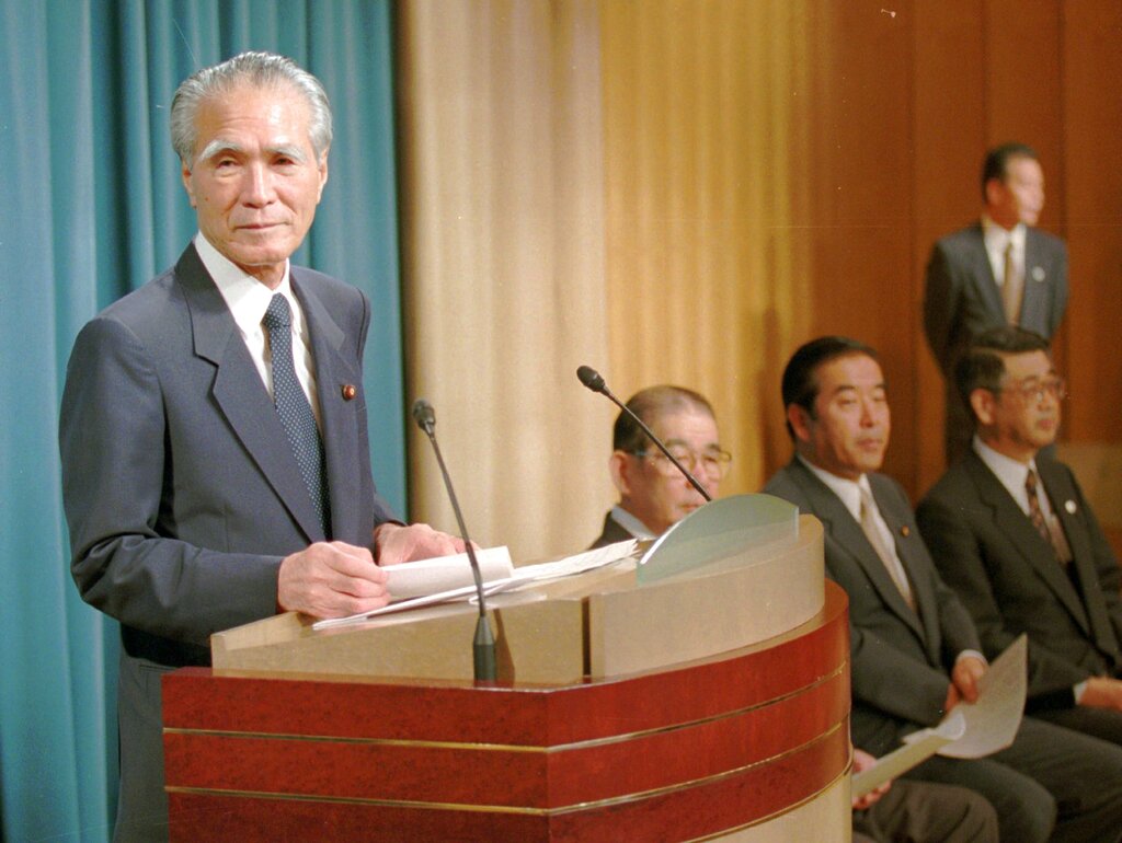 Ιαπωνία: Πέθανε ο Τομιίτσι Μουραγιάμα – Ο πρωθυπουργός της ιστορικής συγγνώμης για τις ωμότητες του Β’ Π.Π.-1