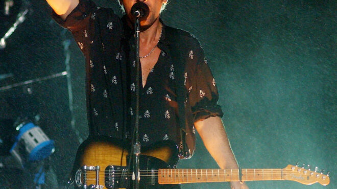 nα-βρέχει-καταρρακτωδώς-να-ρίχνει-χαλ-563889766